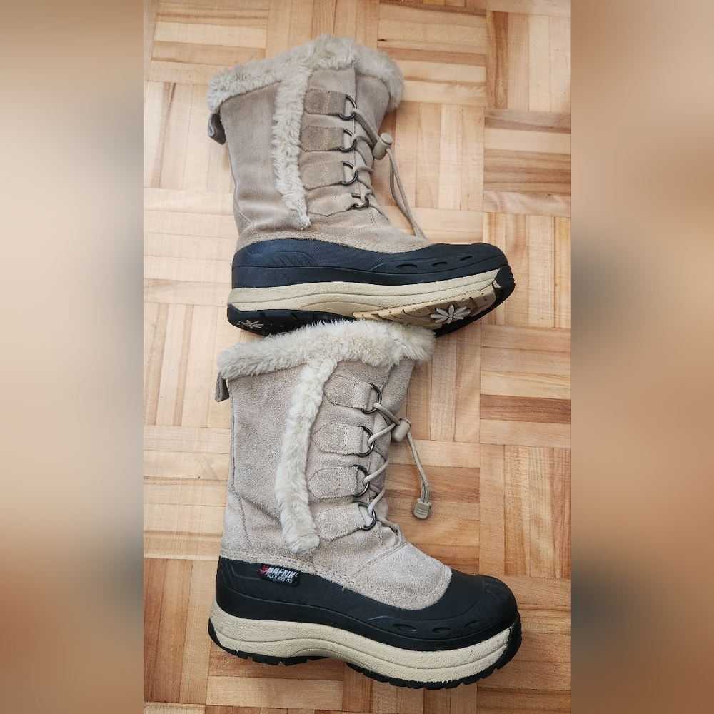 Baffin Beige and Black Winter Boots with Faux Fur